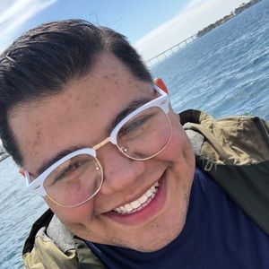 Meet your Posher, Victor